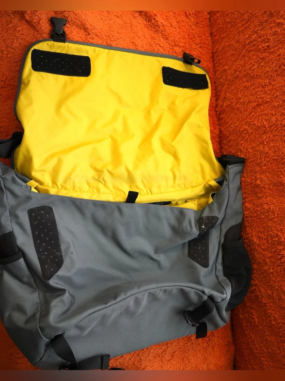 Patagonia lightweight messenger