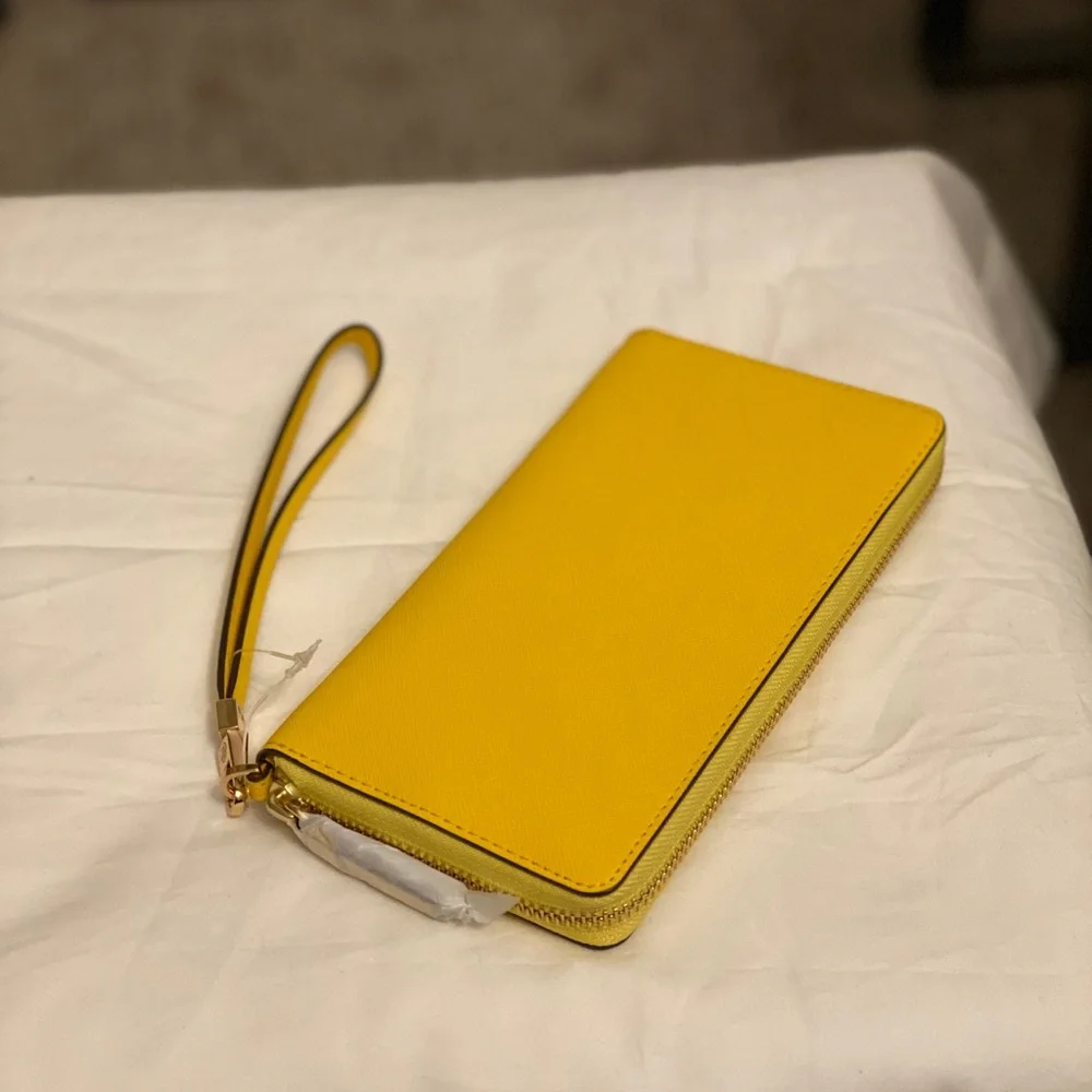 Tory Burch compact zip