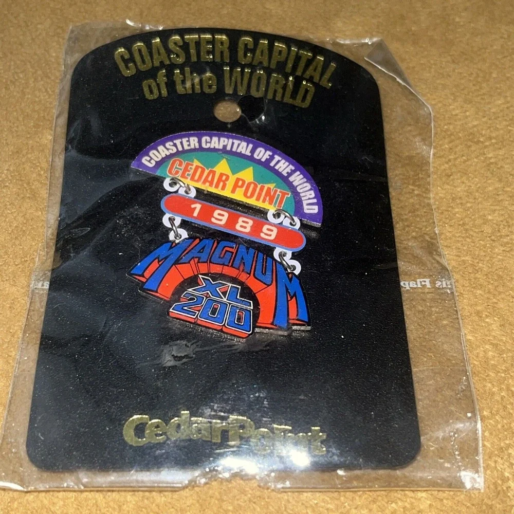 RARE Cedar Point 1989 Magnum‎ XL 200  Collectible Souvenir Lapel Hat Pin Vintage