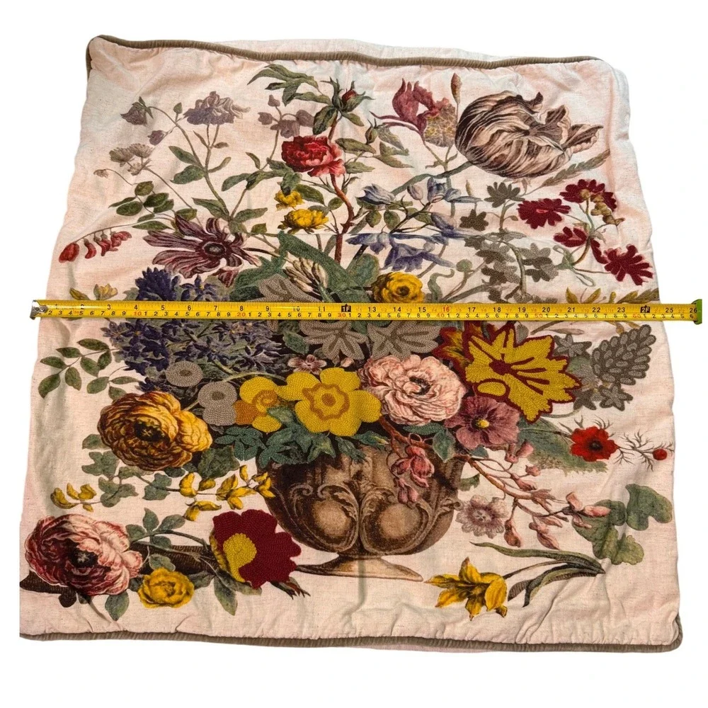 Unbranded intricate floral