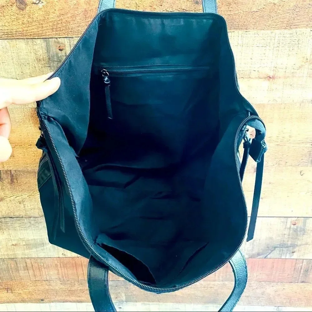 Botkier pre loved