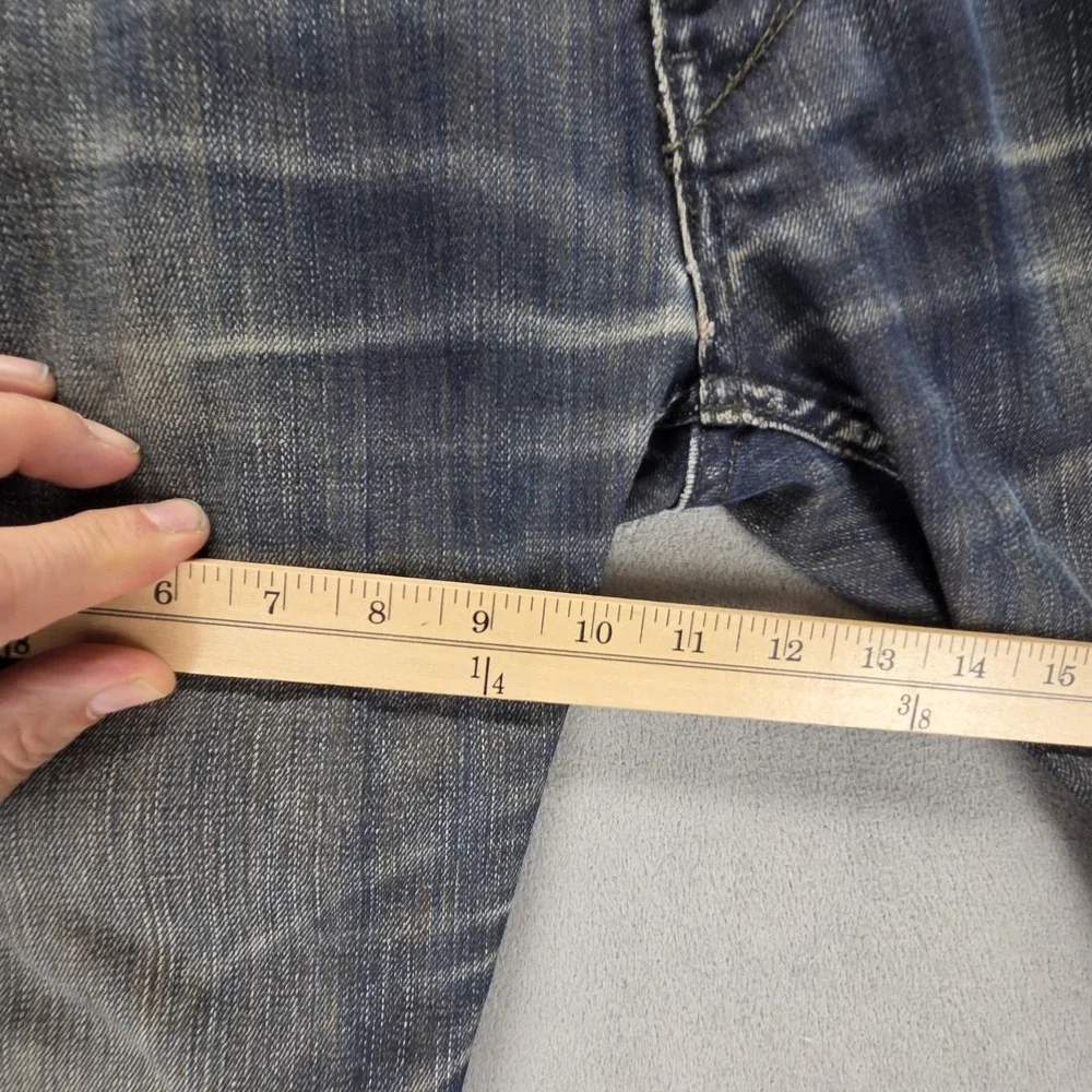 Levis 11919 important