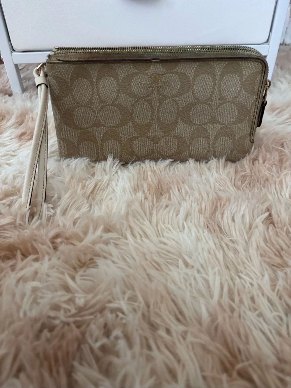 Coach wristlet signature
