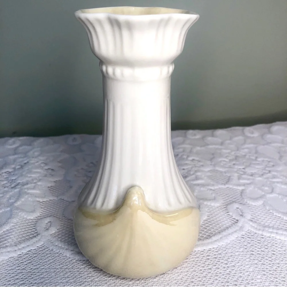 Belleek vintage moore