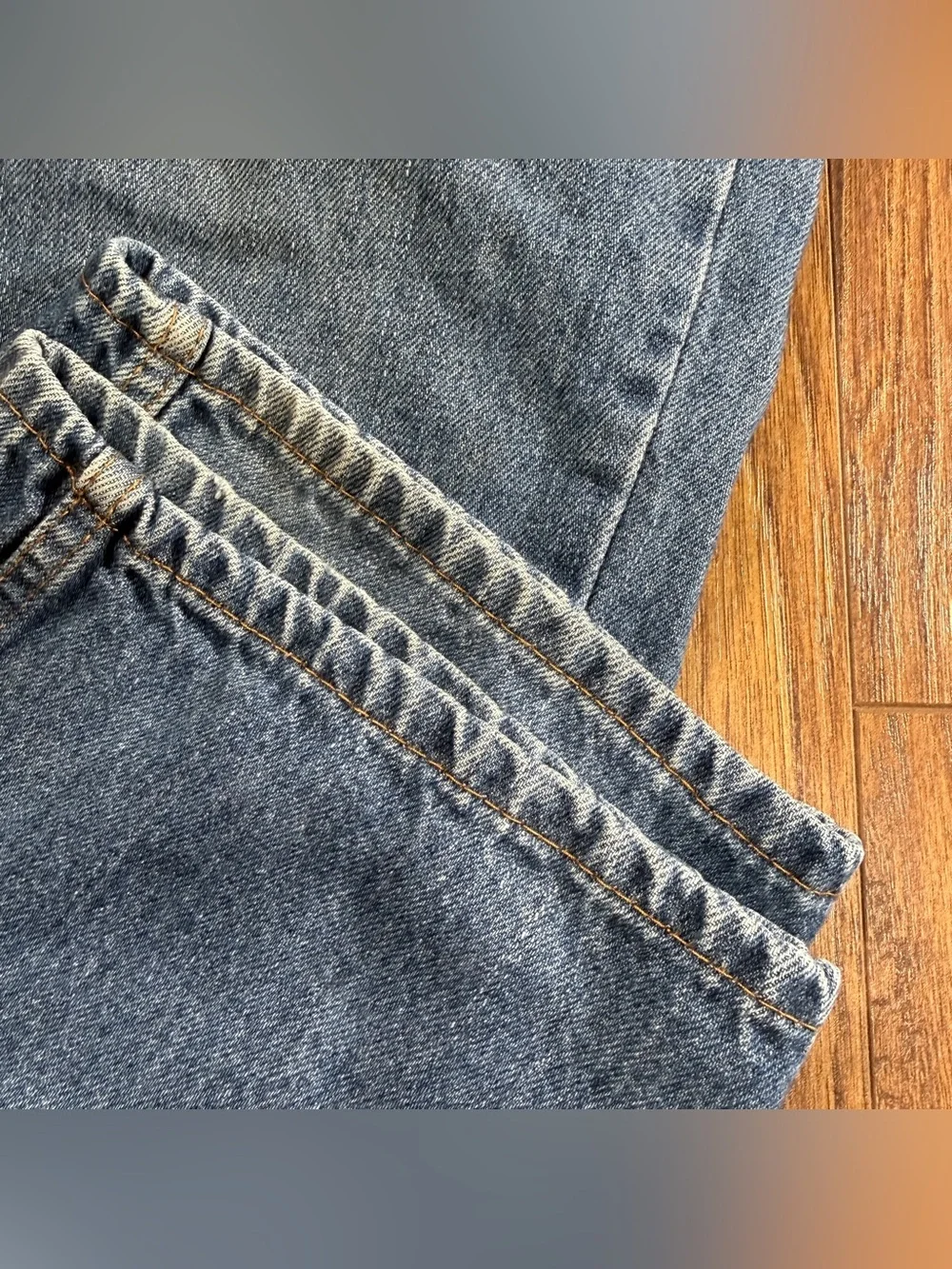 Levis one round