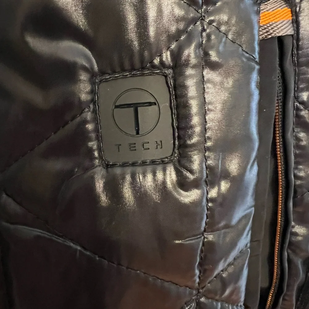 Tumi tech quilted