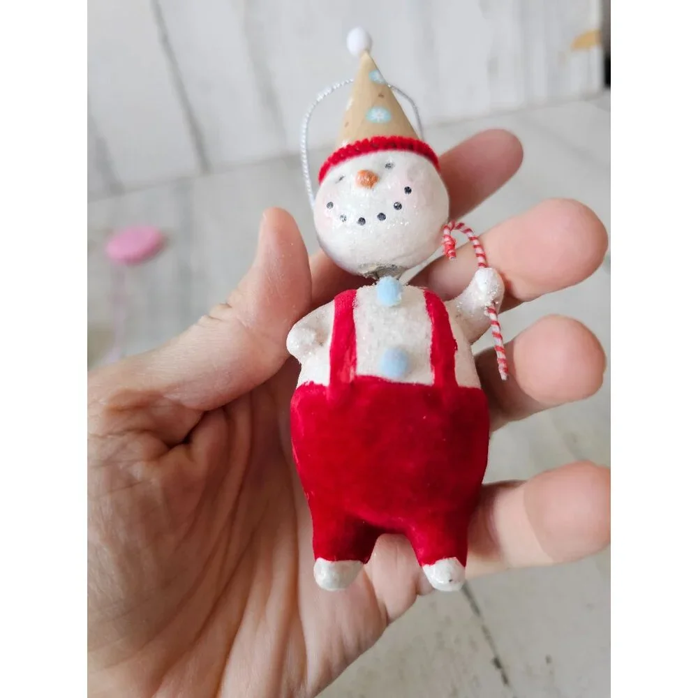 unbranded snowman bobblehead