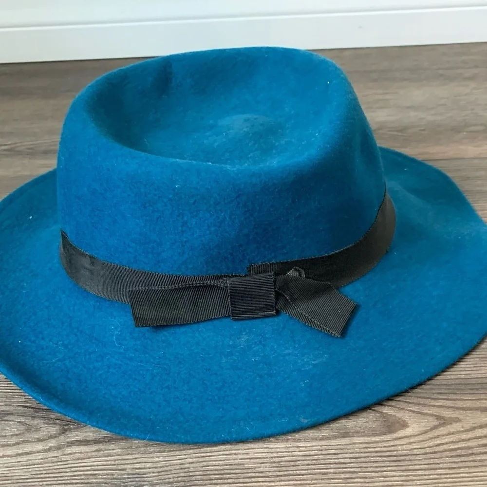 Lis Claiborne good vintage