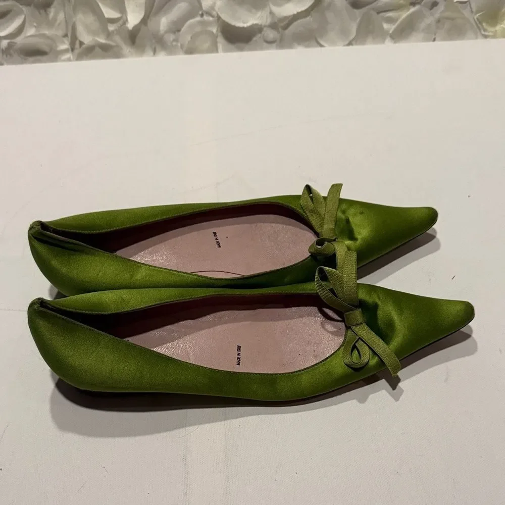 Vera Wang chic olive