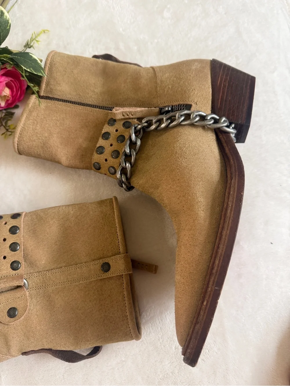 Free People perfect features accents