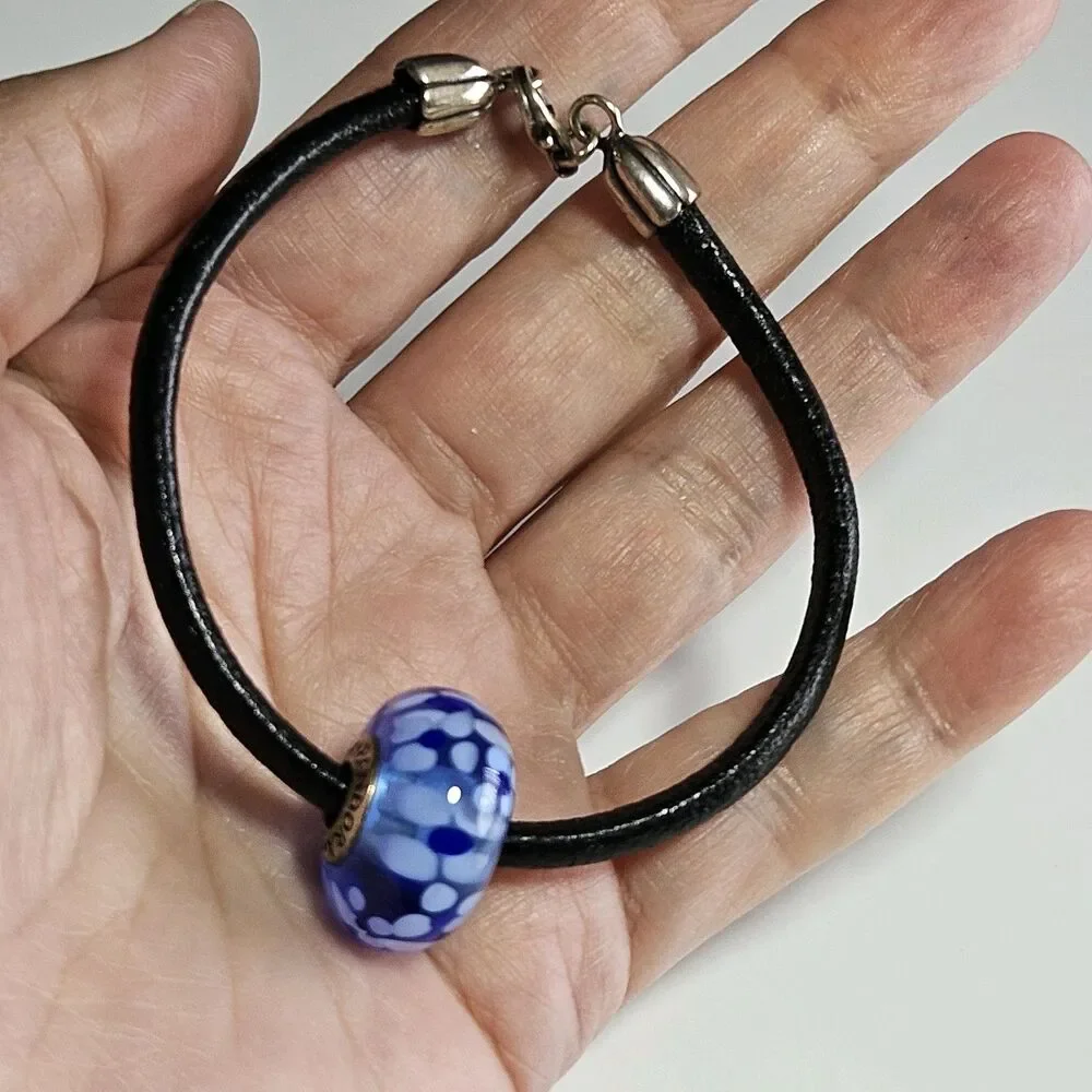 Pandora black cord