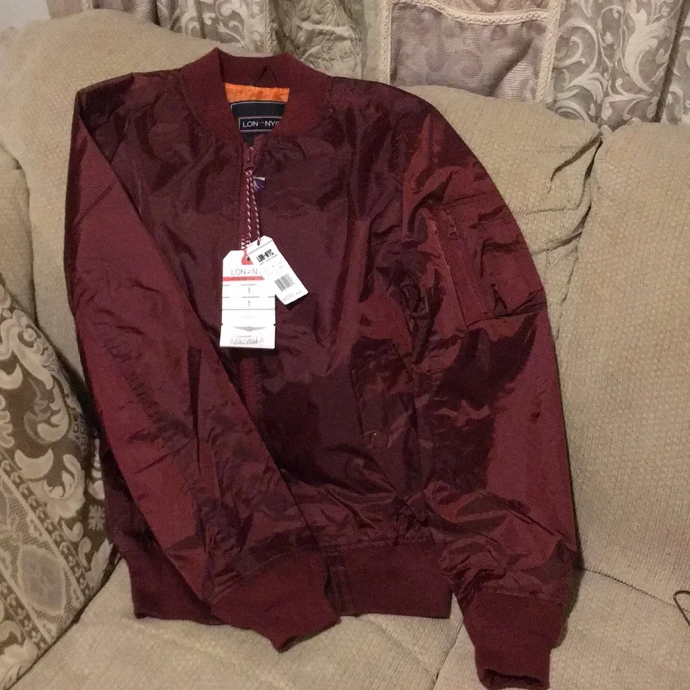 🍷 NWT LON - NYC Across the Pond Bomber Jacket