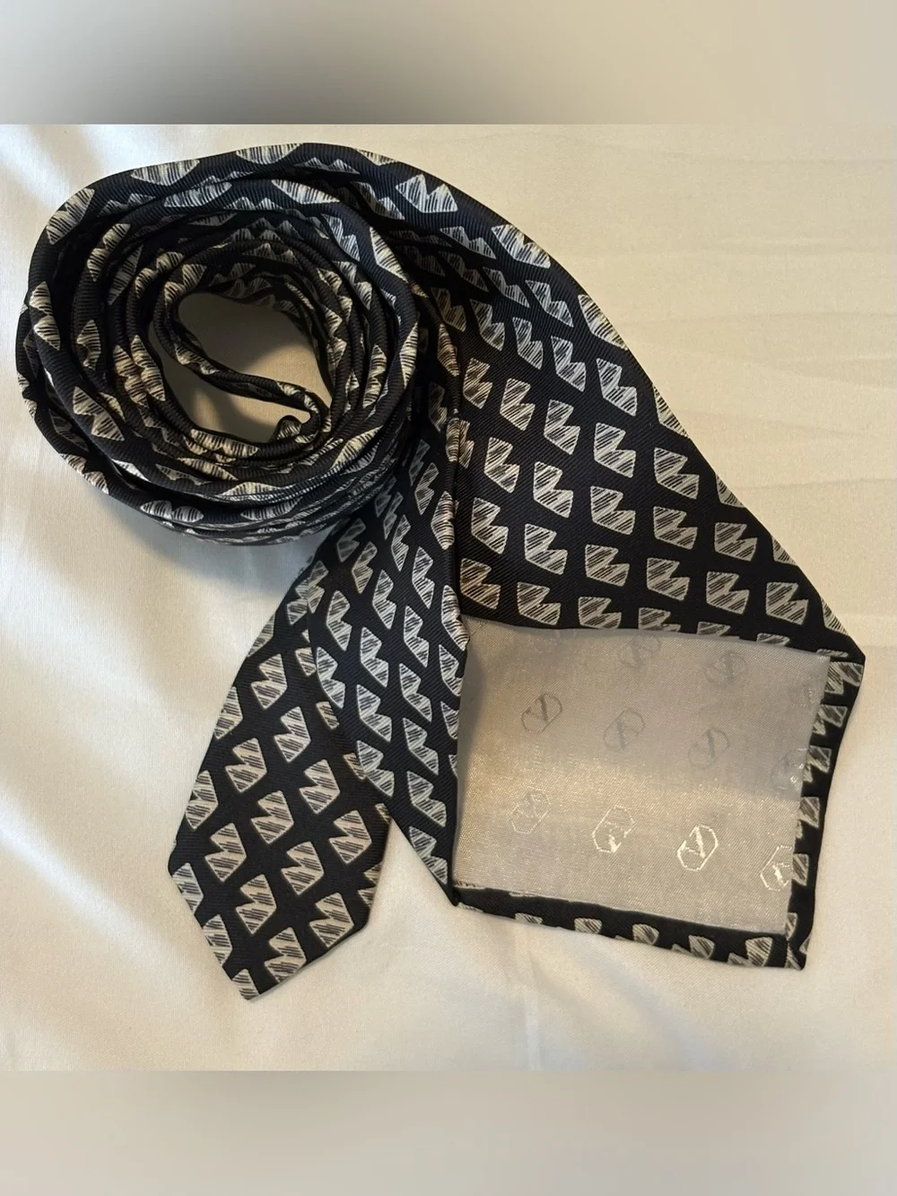 VTG Valentino Cravatte Silk Tie 80s 90s Italian Luxury Retro Executive Code 2206