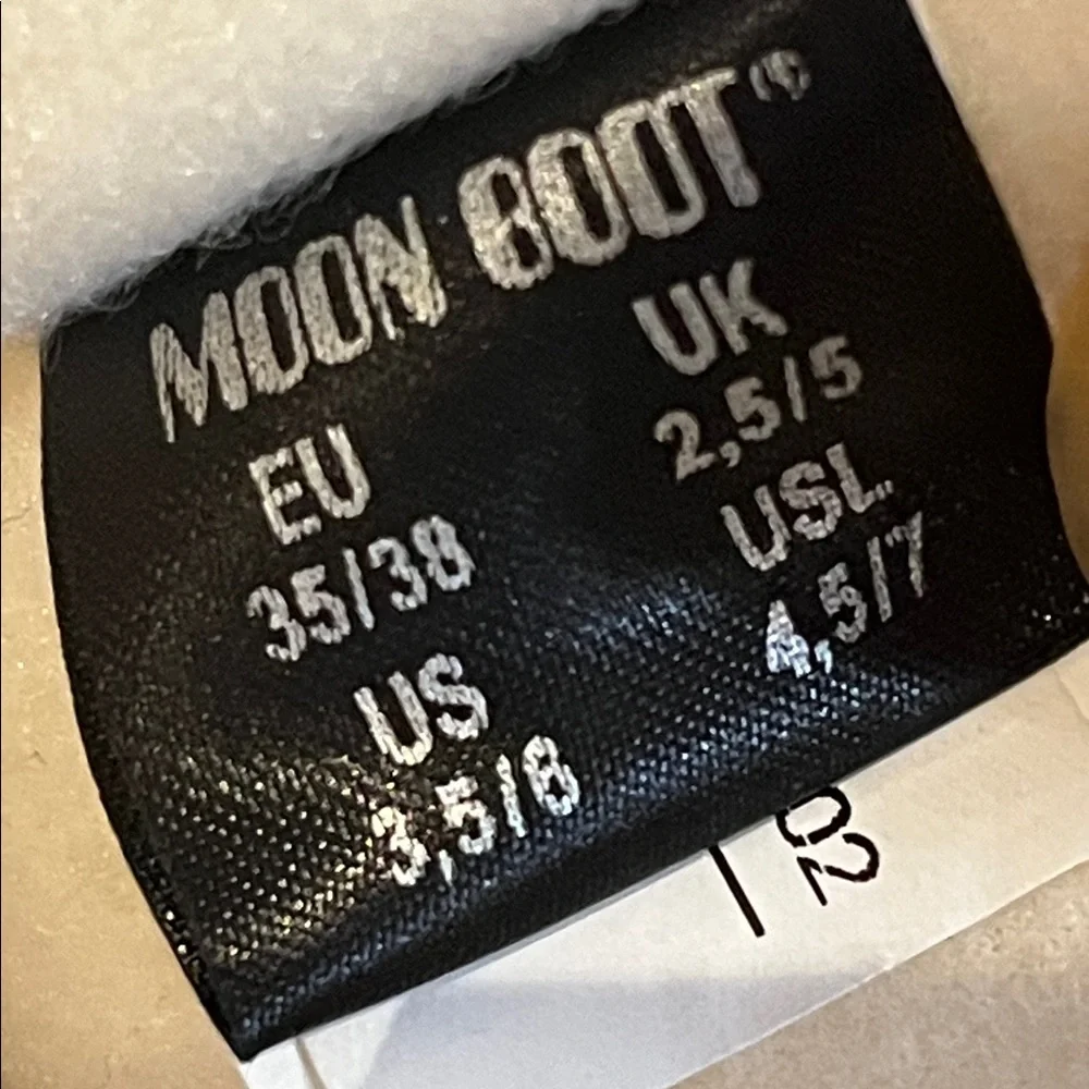 Moon Boot new without