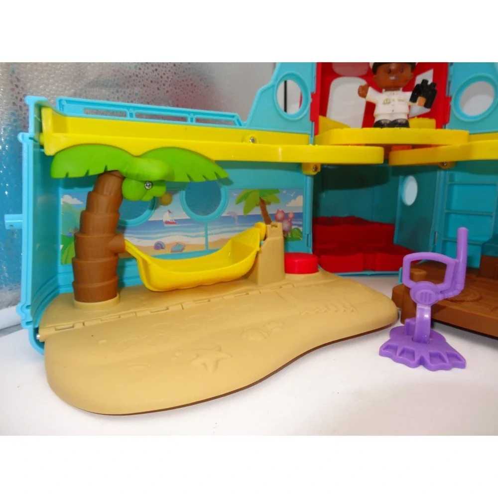 Fisher-Price‎ Little People Everyday Adventures Airport & Travel Friend Ship Set