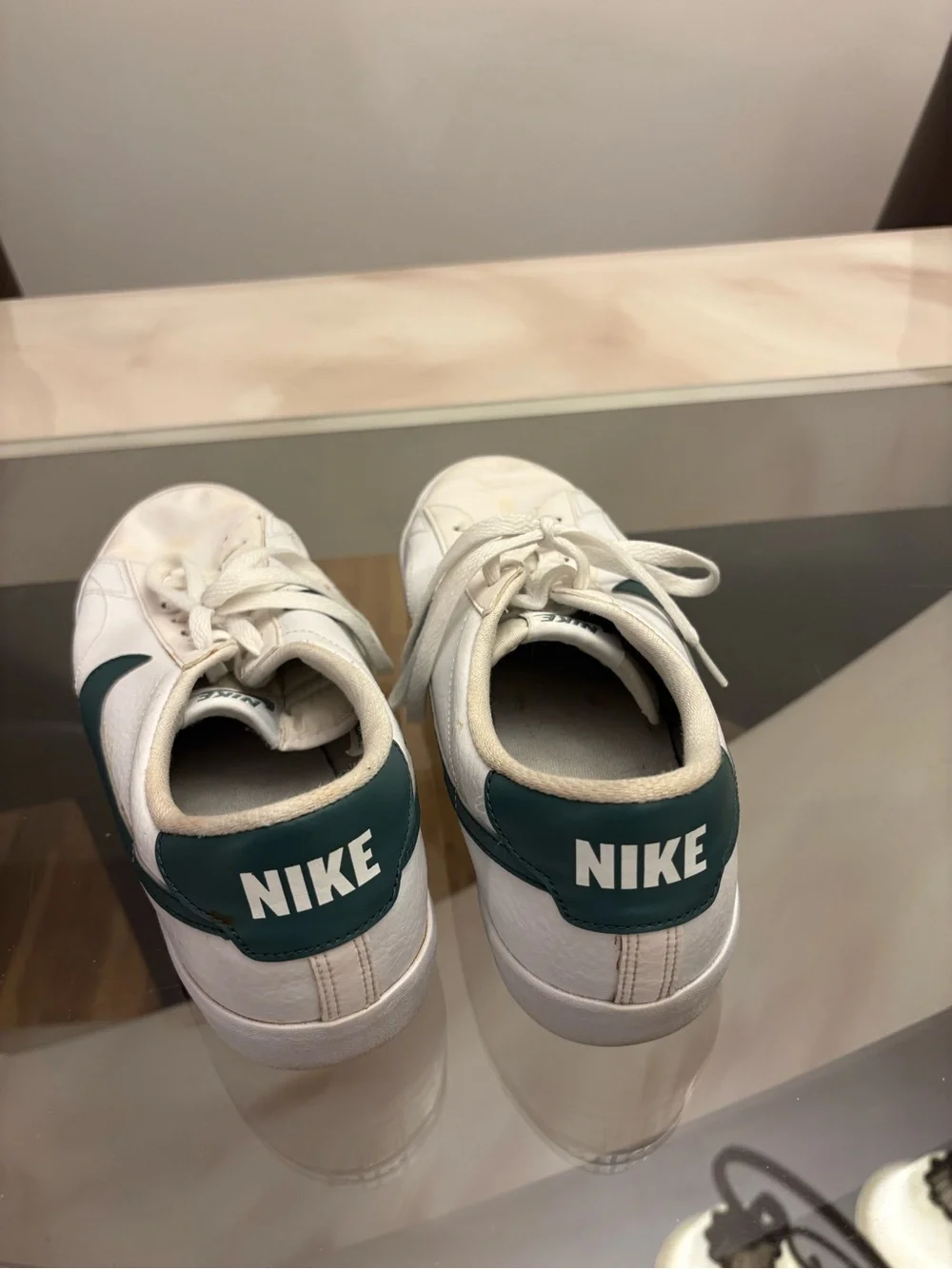 Nike men’s low