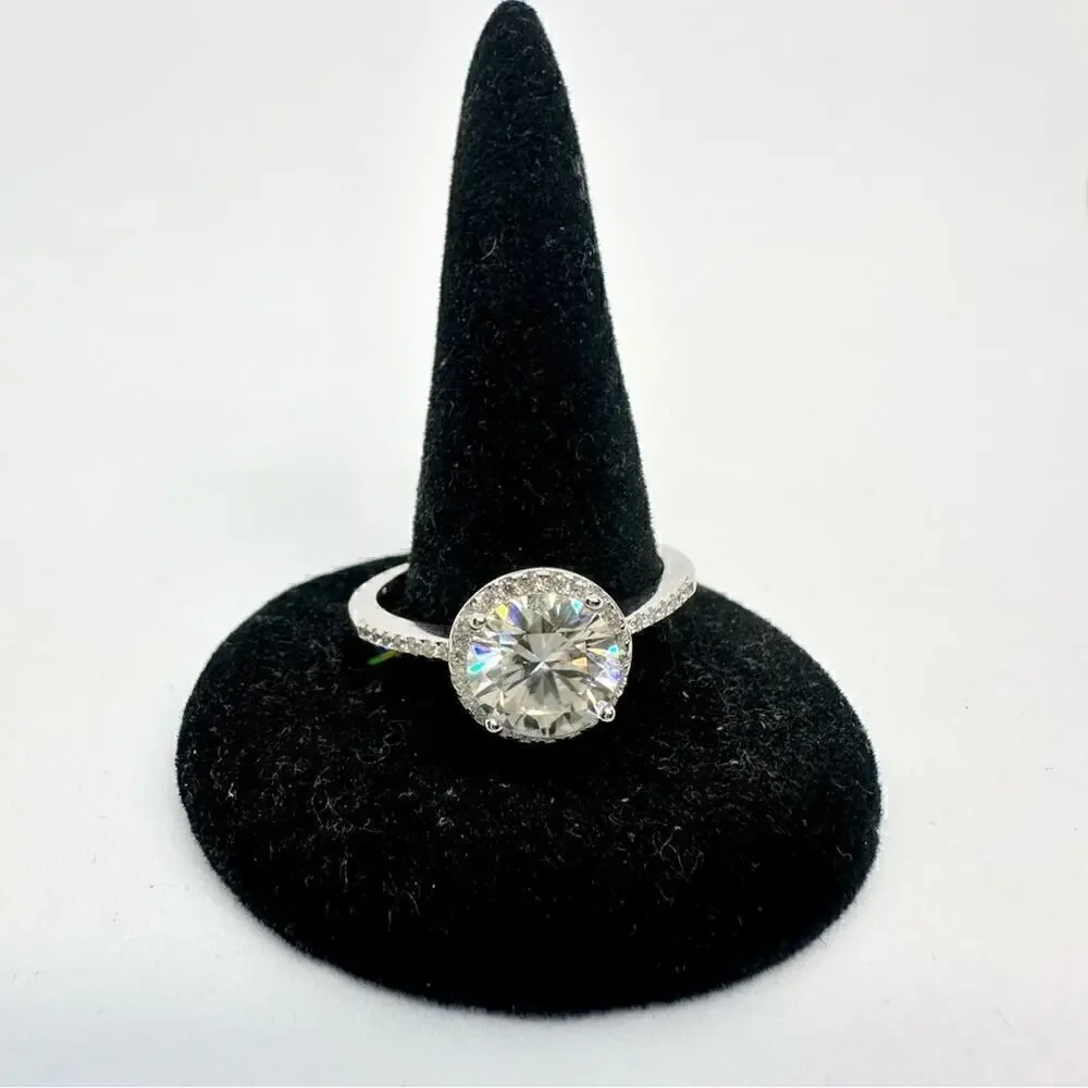 Ring beautiful round