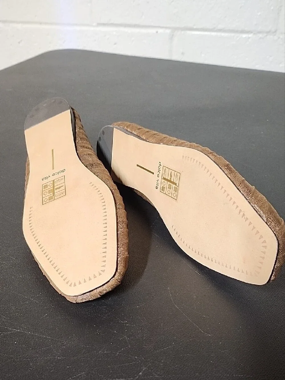 Dolce Vita comfortable tan