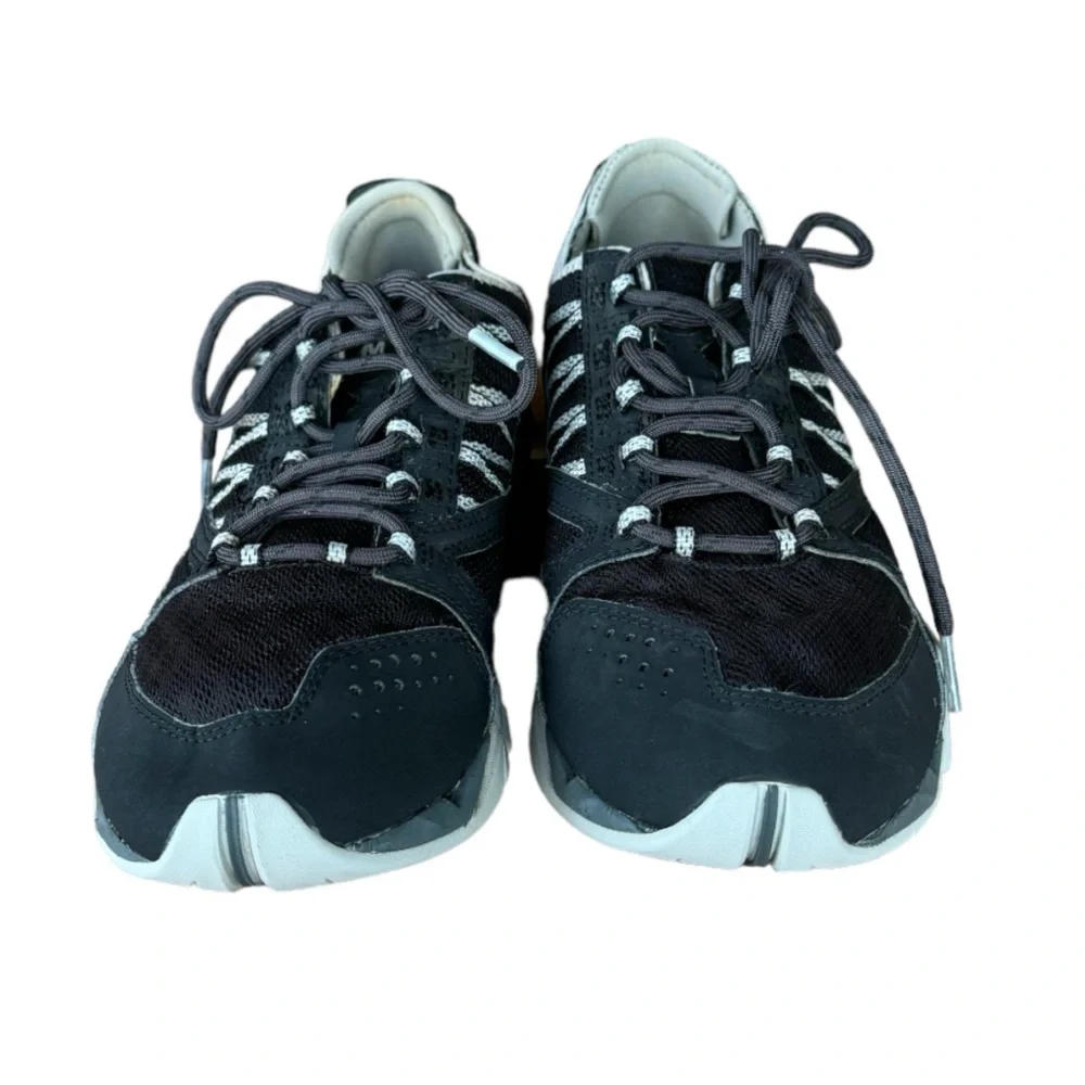Merrell tetrex surge