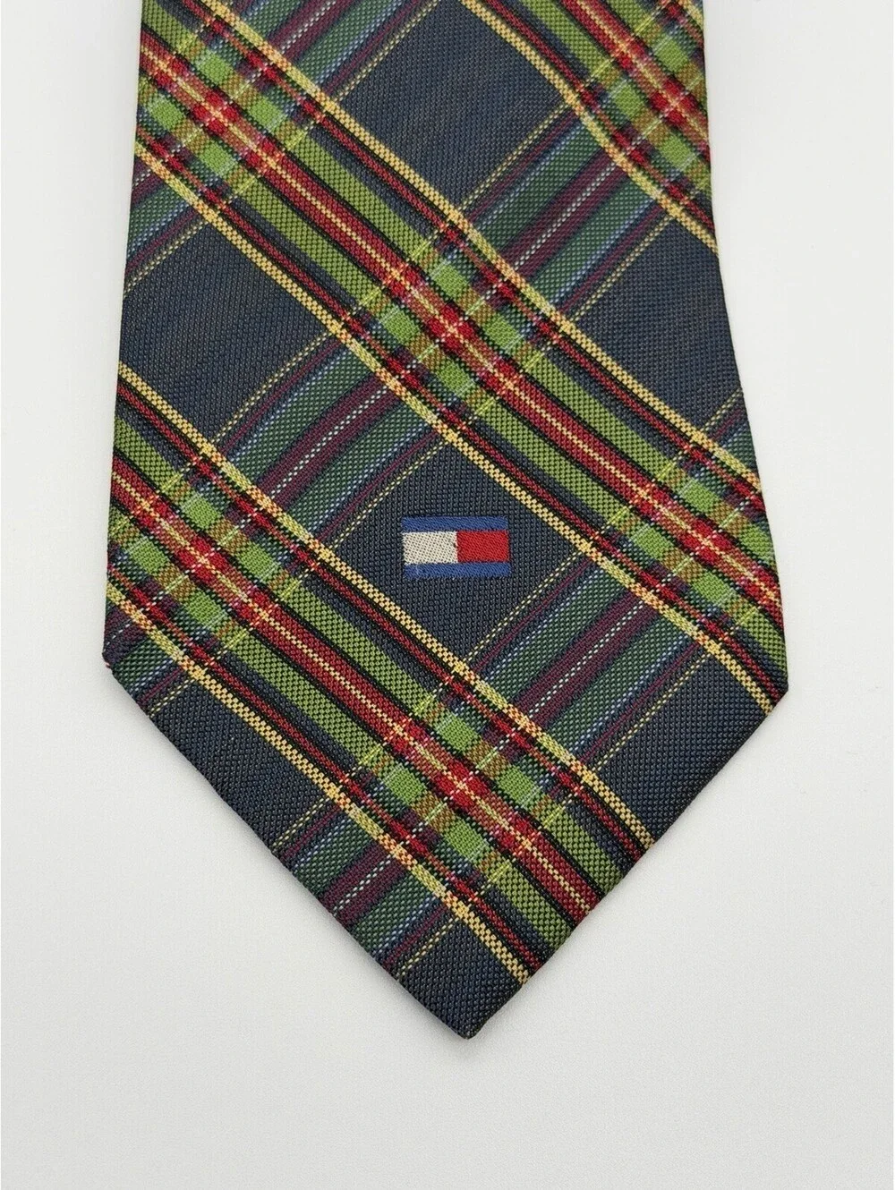 Tommy Hilfiger Mens Tie Plaid Tartan Flag Logo Silk Necktie Multicolor