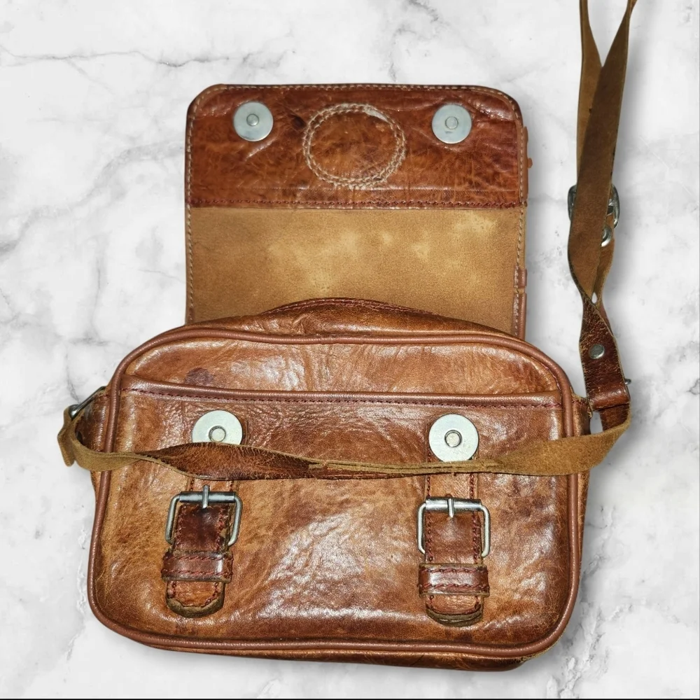 unbranded dusted leather