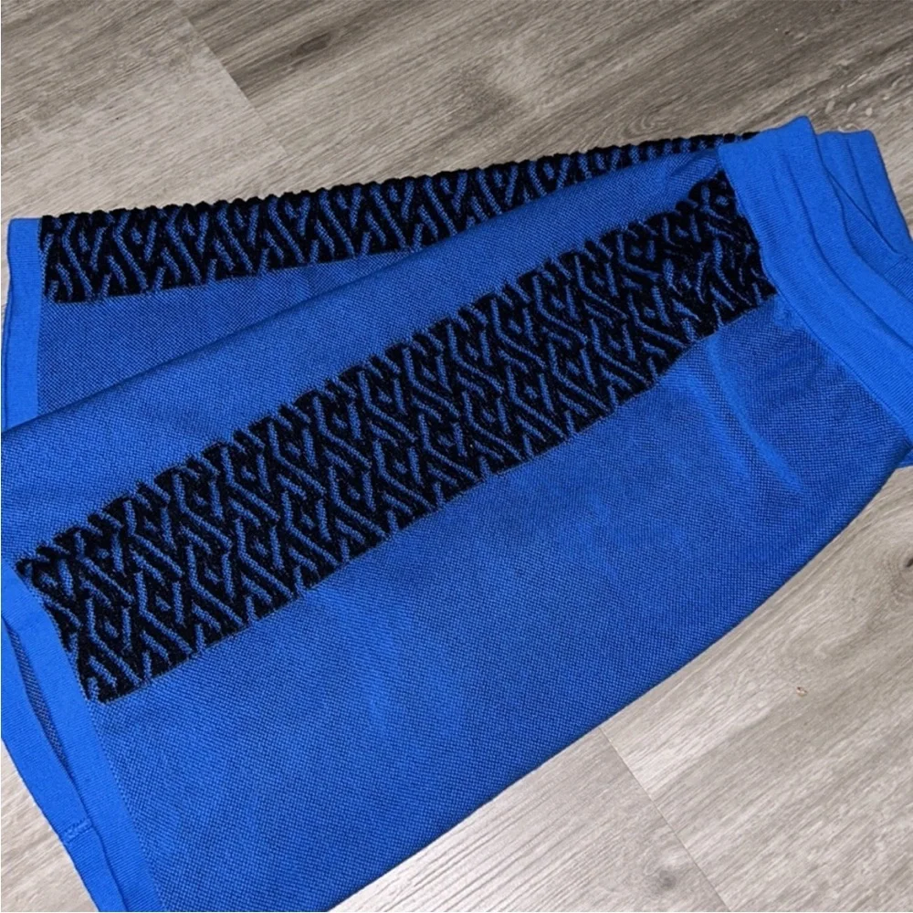 Versace length 22in