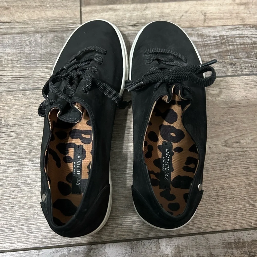Lafayette 148 New York good pre