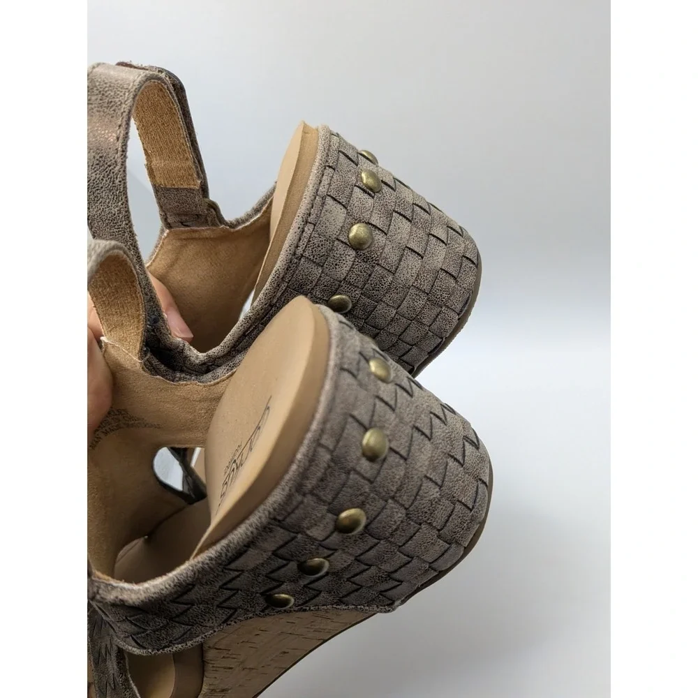 Corkys studded leather bronze