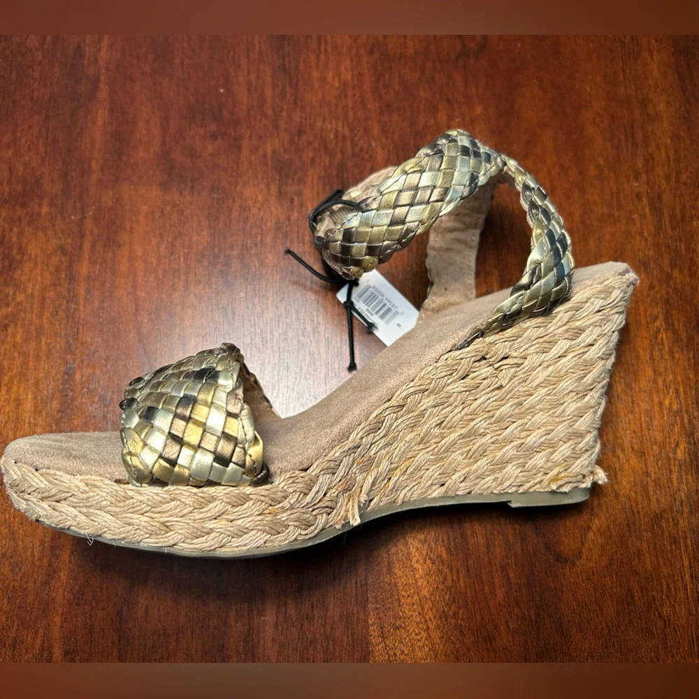 GAP stylish wedge