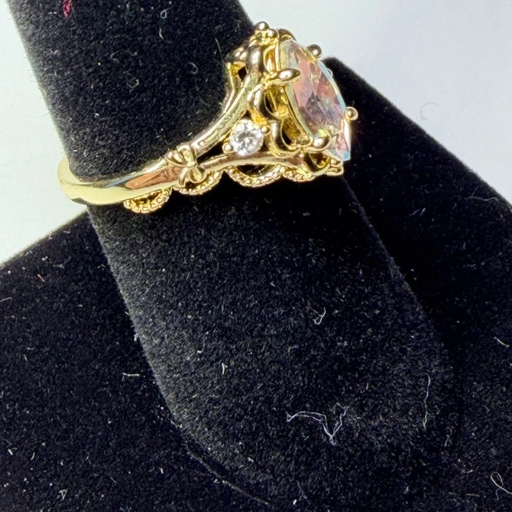 Fragrant Jewels exquisite gold