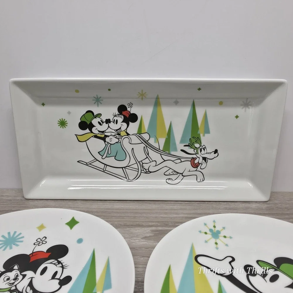 Disney's Mickey Mouse - Holiday Serving Platter With (4) Plates‎ - Mousetastic!!
