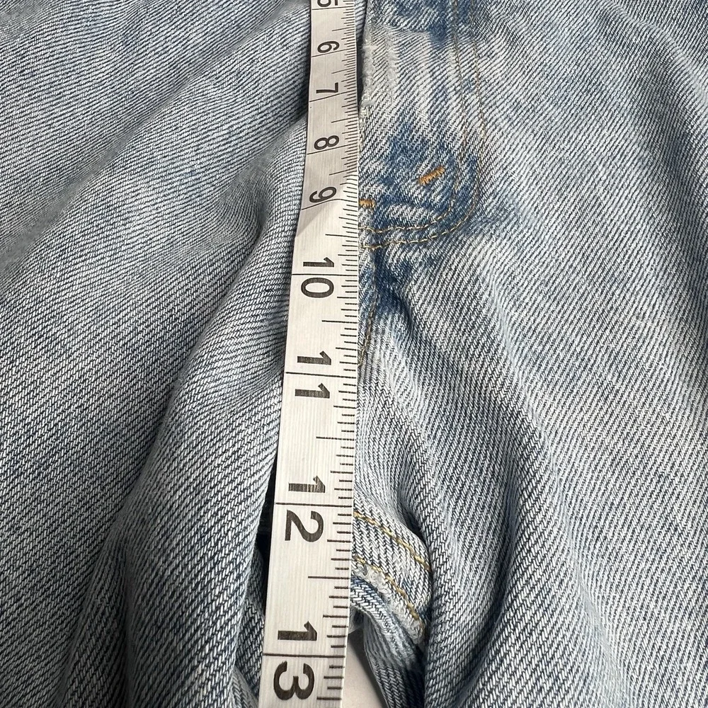 Signature by Levi Strauss these logo light