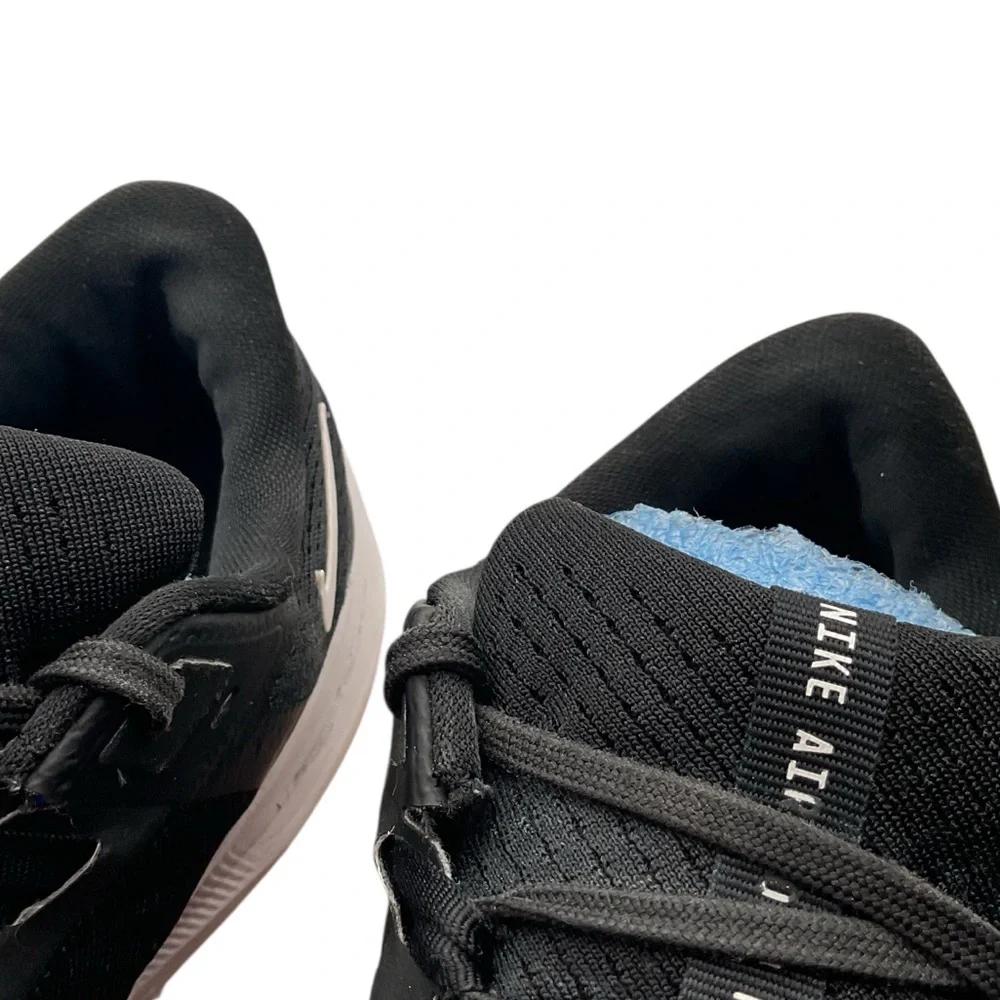 Nike sleek black