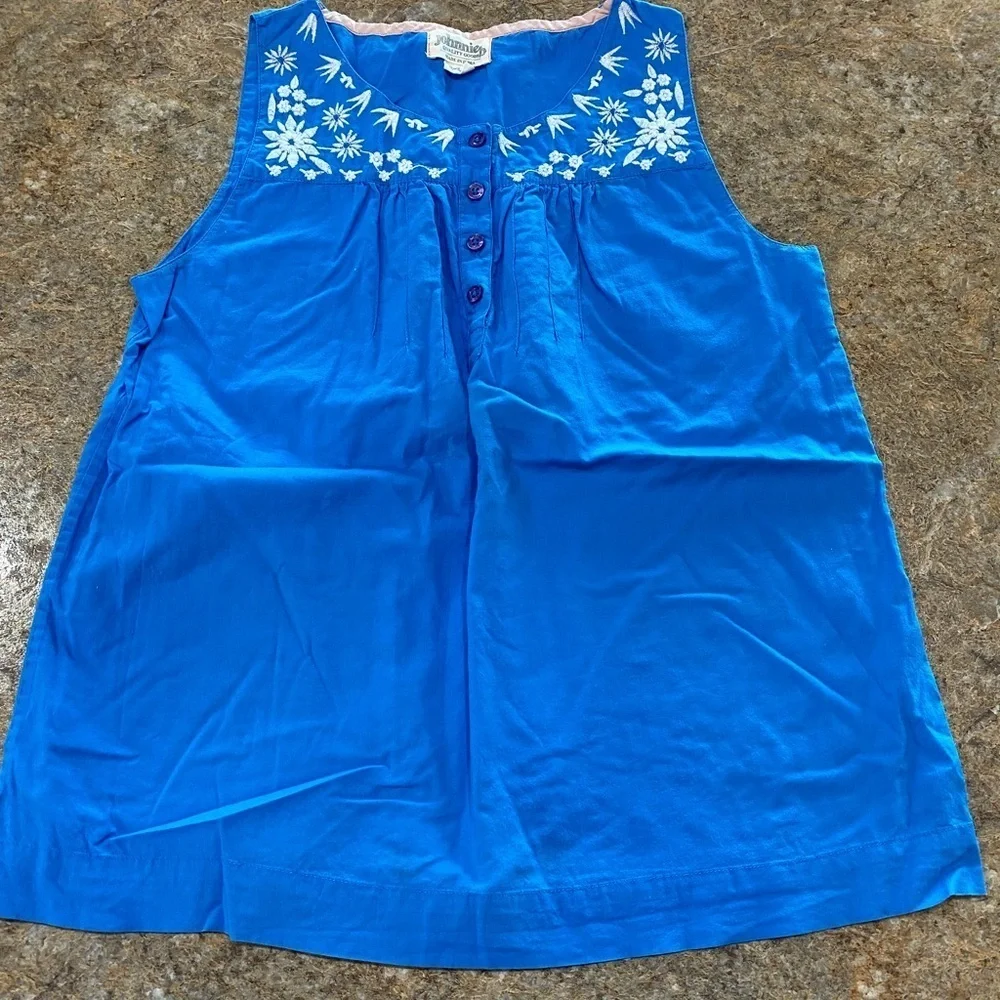Johnnie B Top