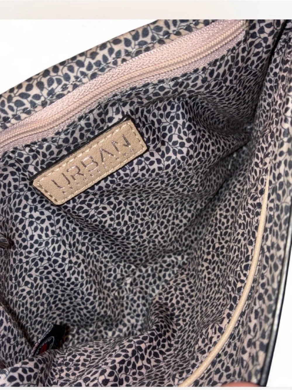 Urban Expressions sleek taupe