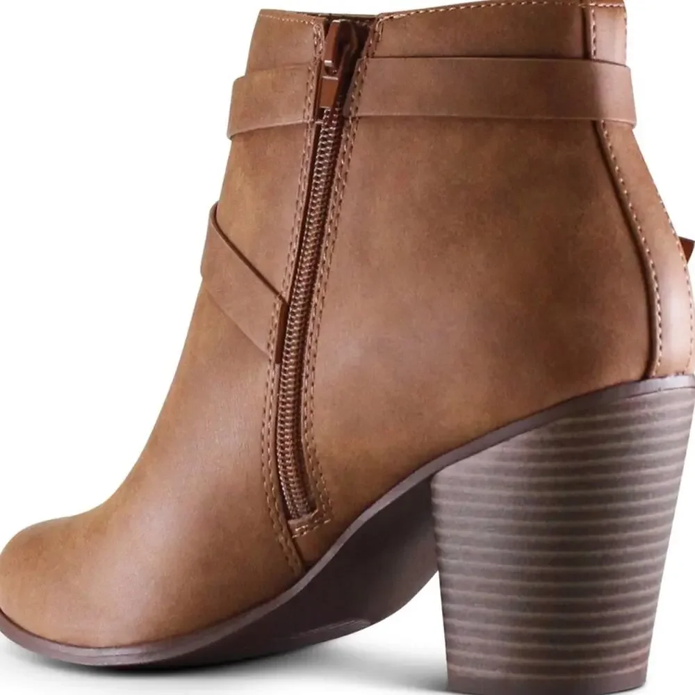 NEW Marco Women's Chic Tan Ankle Booties Faux Leather Size 5
