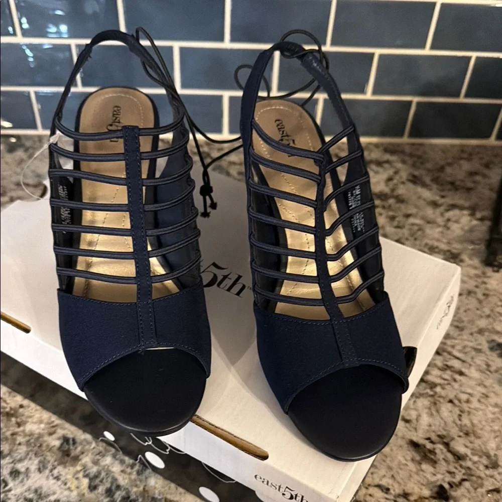East 5th chic navy