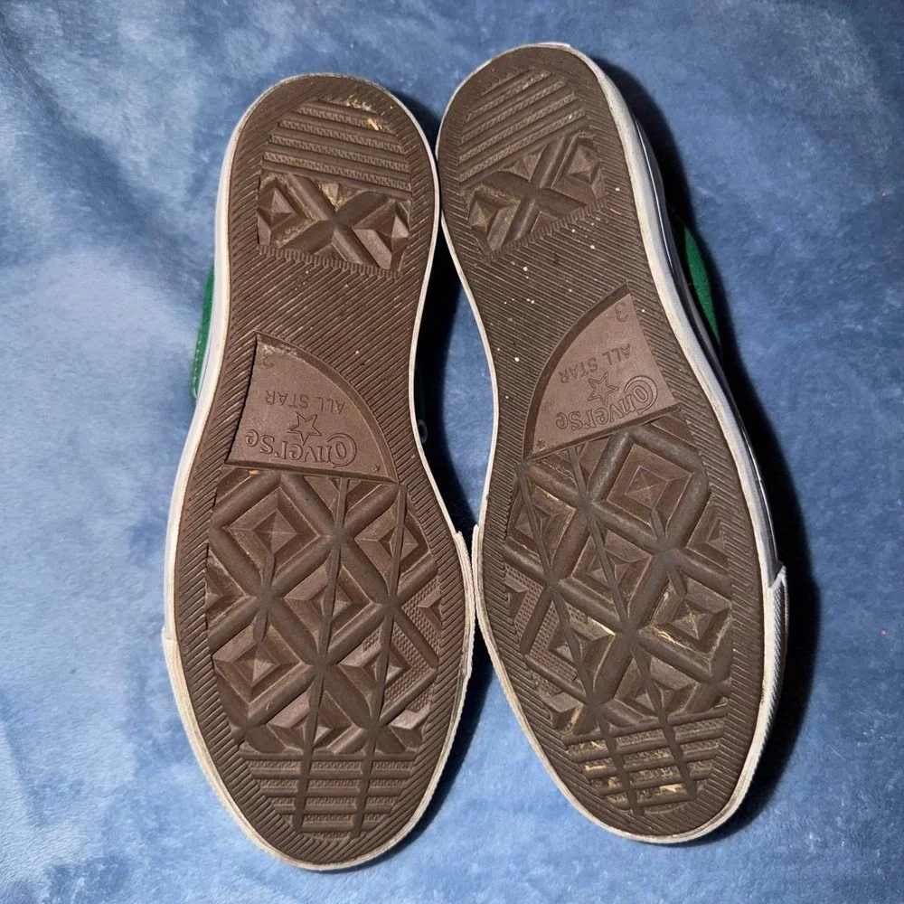 N/A green converse
