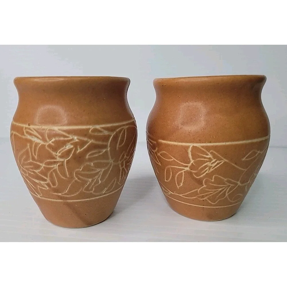 2 Handmade Small Studio Art Pottery‎ Vases Abstract Floral Design 3 1/4