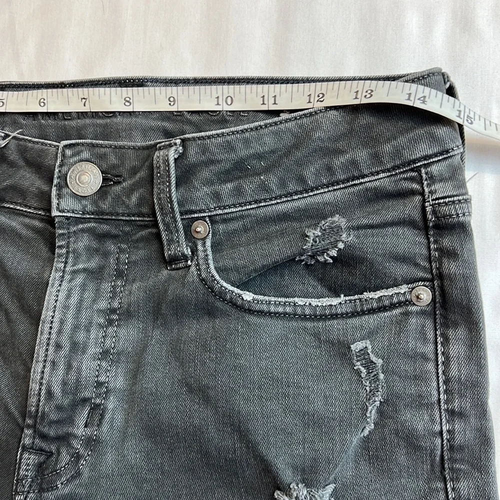 American Eagle distressed next level black jeans New