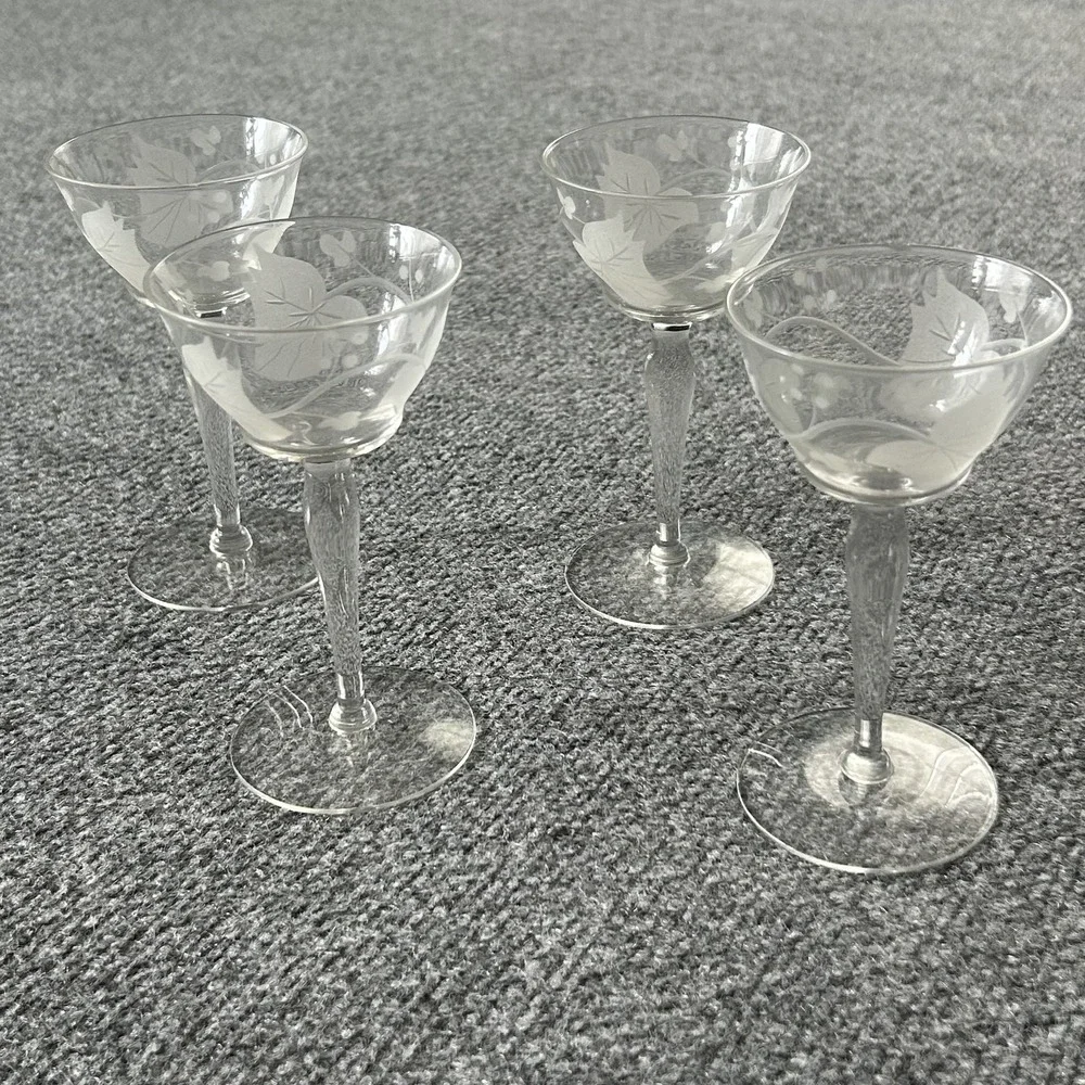 Set of 4 Vintage Etched Ivy Cordial Glasses Frosted‎ Liqueur Stems Vinatge