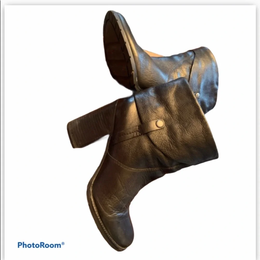Leather‎ boots