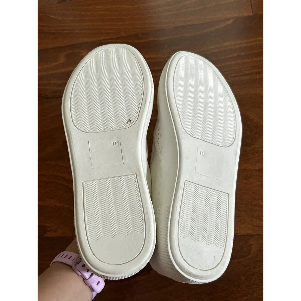 Soda flat women