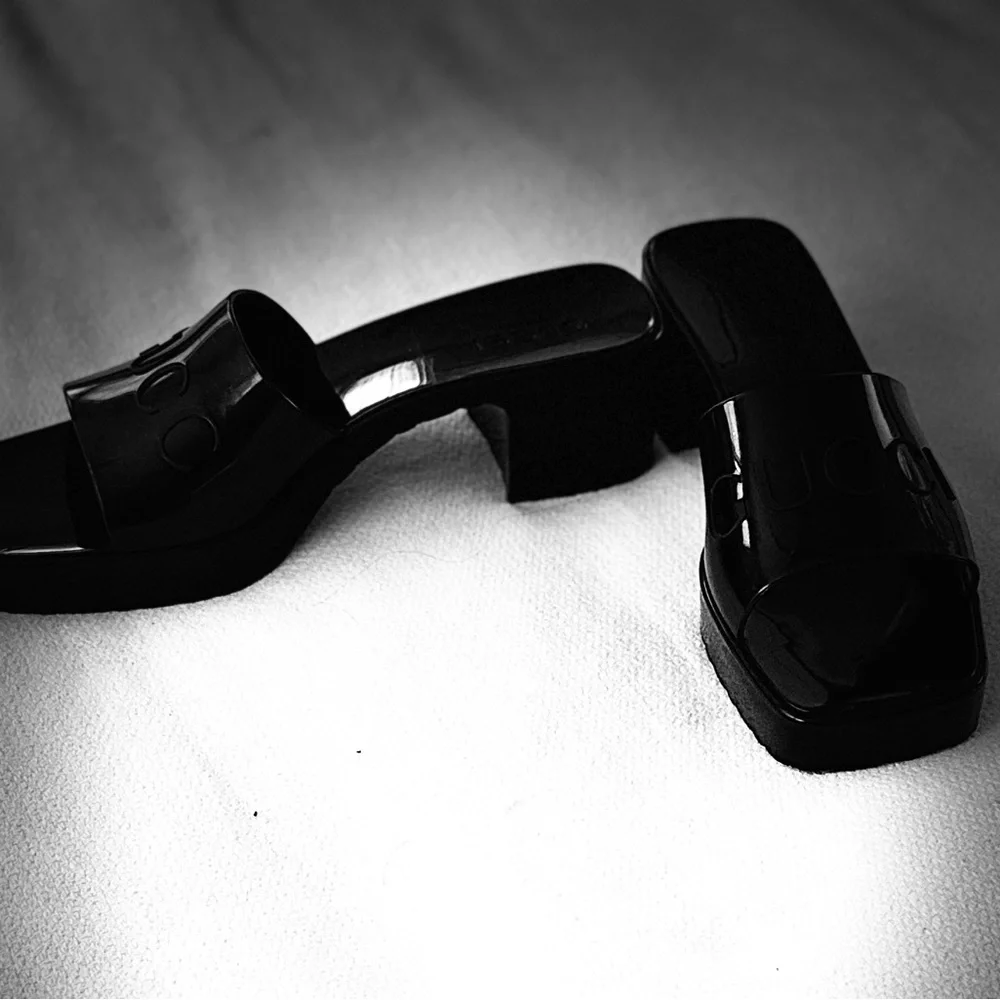 Gucci sleek patent