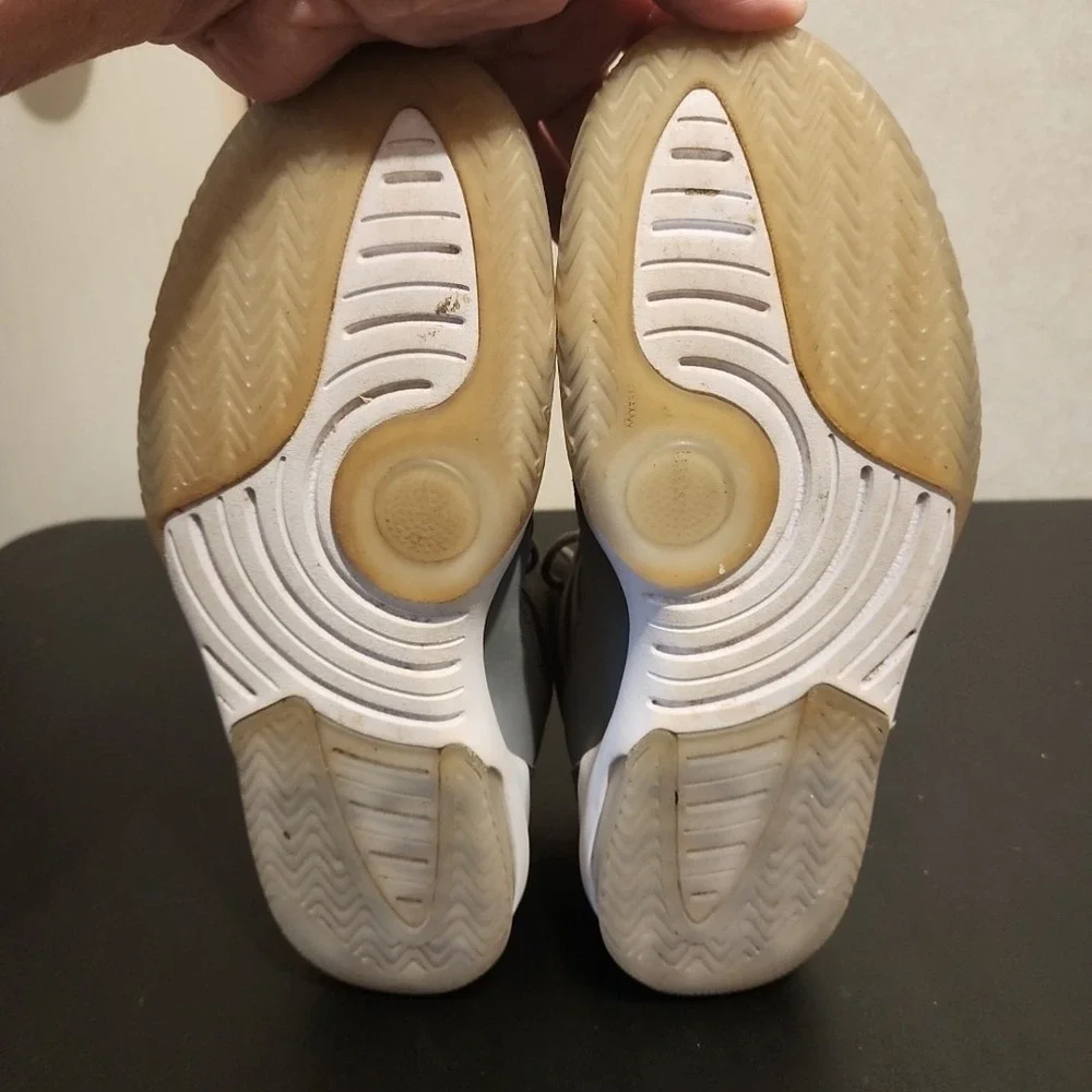 Jordan minor scuffing
