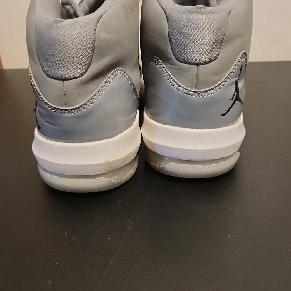 Jordan minor scuffing