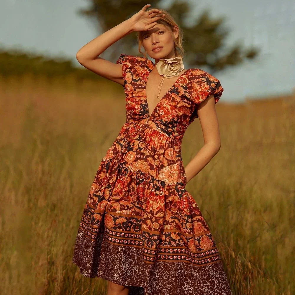 Anthropologie Printed V-Neck Babydoll Dress Size 4 Red Motif NEW‎