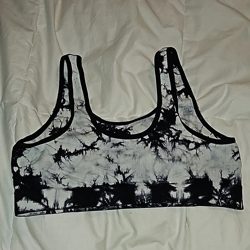 No Boundaries womens medium