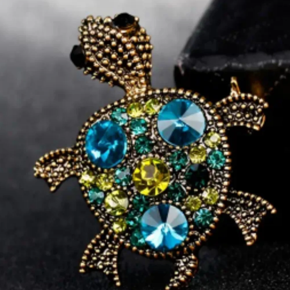 NEW‎ Regency Gold Turtle Gift Brooch with Blue and Green Crystals (#299)
