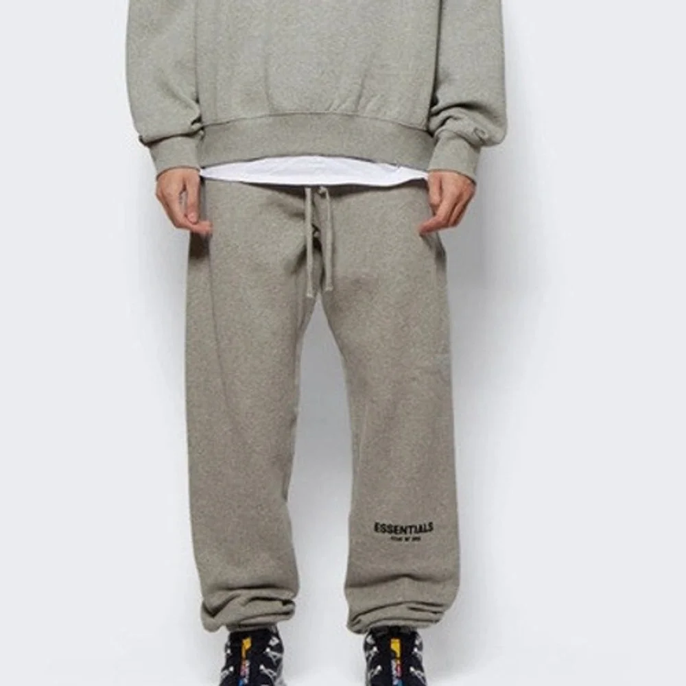 Fear of God Essentials Sweatpants Dark Oatmeal‎ Medium New With Tags